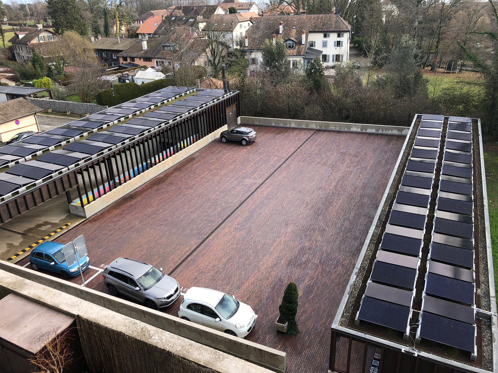centrale solaire du parking communal à Céligny, réalisé par PrimeEnergy